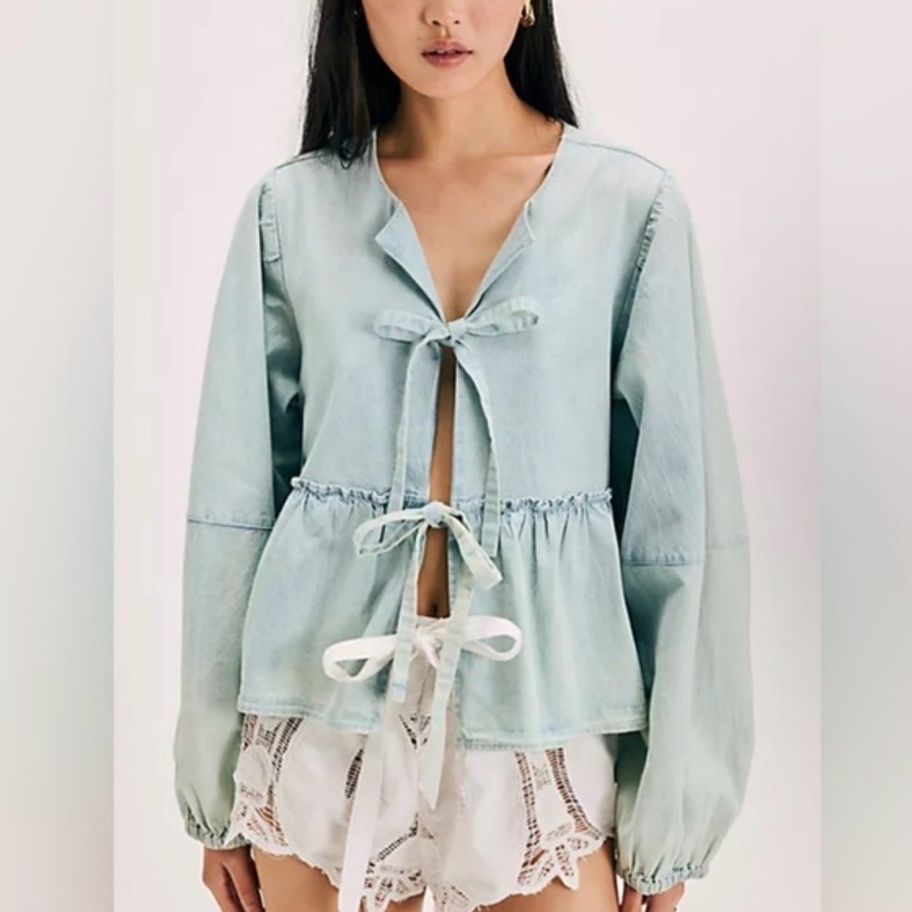 Free People Brunch Babe Denim lightweight denim balloon sleeves blouse